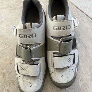 Giro Size 39 Cycling Shoes